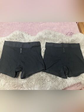 2 pairs of cotton aerie boyshorts